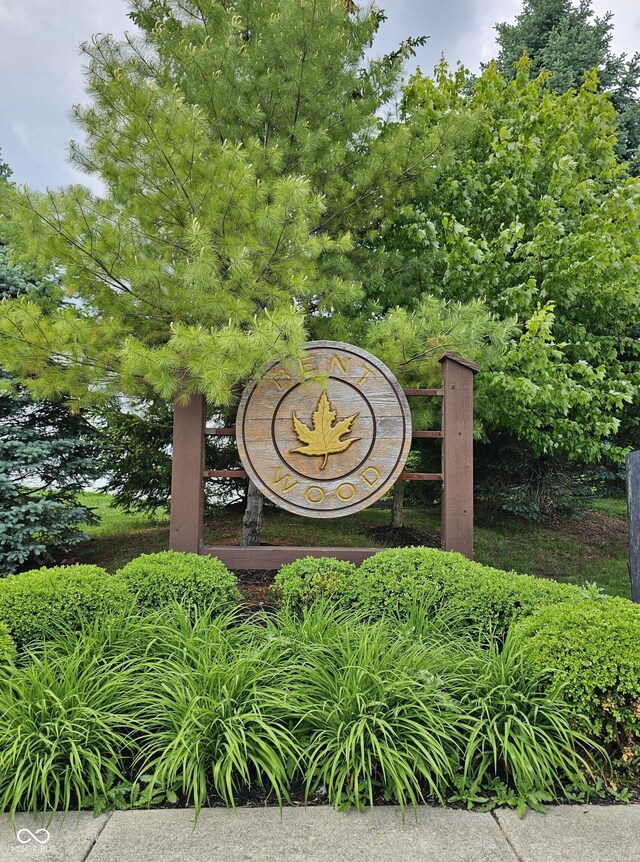 10836 Zimmerman Ln, Indianapolis, IN 46231 - view of community sign