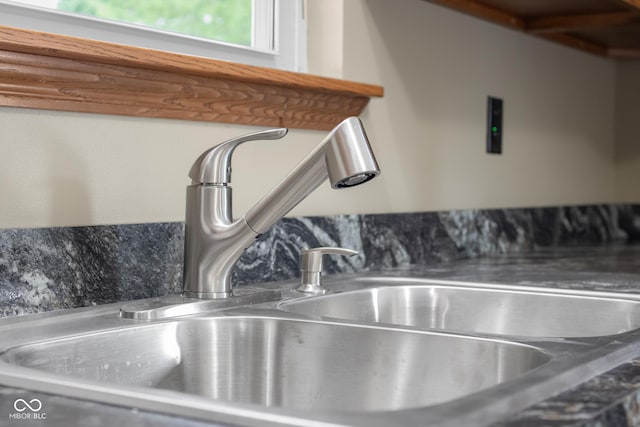 632 W Central Ave, Greensburg, IN 47240 - detailed view of a sink