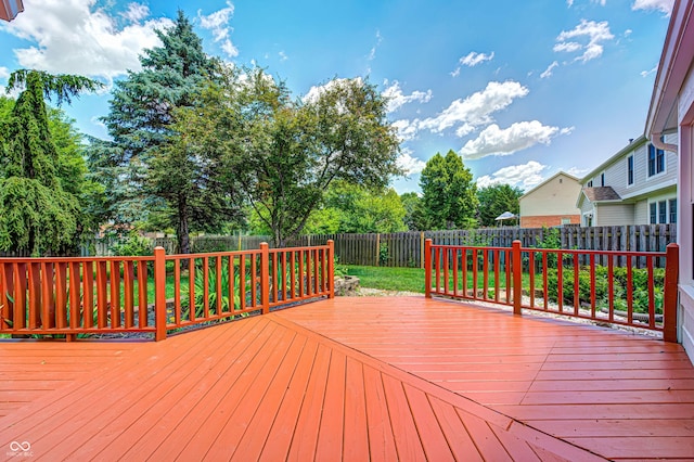 9158 Oak Knoll Ln, Fishers, IN 46037 - deck with a fenced backyard