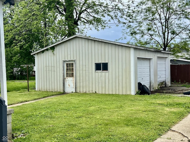 600 S Oak St, Fortville, IN 46040 - view of outbuilding featuring an outdoor structure