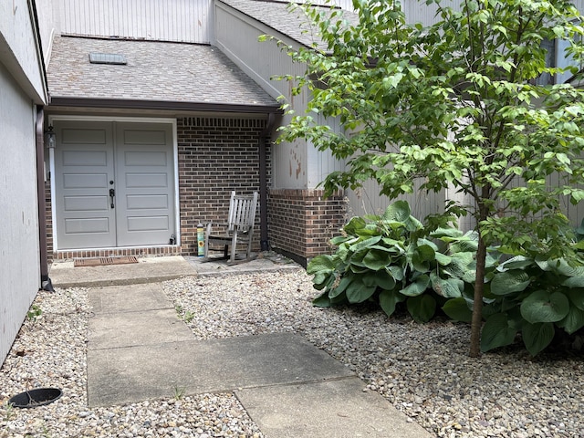 35 Osage Ct, Columbus, IN 47201 - property entrance with brick siding