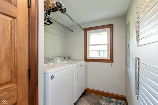 1541 Stadium Dr, Seymour, IN 47274 - clothes washing area featuring separate washer and dryer and baseboards