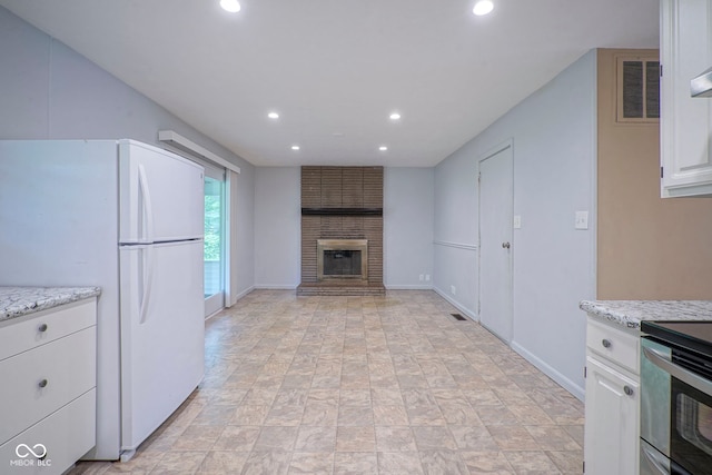 2807 Westleigh Dr, Indianapolis, IN 46268 - photo 14