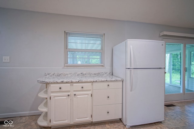 2807 Westleigh Dr, Indianapolis, IN 46268 - photo 13