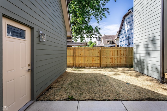 39 N Walcott St, Indianapolis, IN 46201 - view of yard with fence