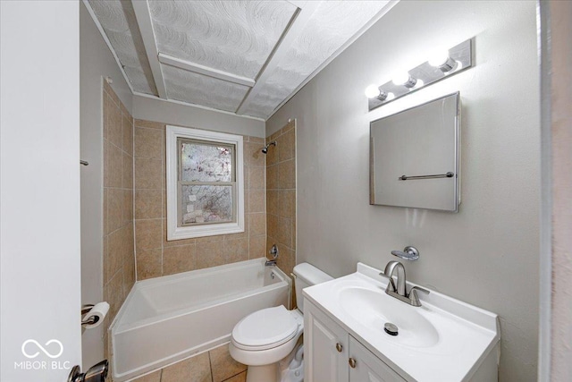 1852 N Warman Ave, Indianapolis, IN 46222 - full bath featuring vanity and shower / bath combination
