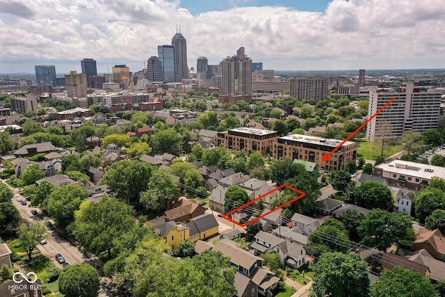 847 N Park Ave, Indianapolis, IN 46202 - aerial view of property's location with city skyline and property parcel outlined