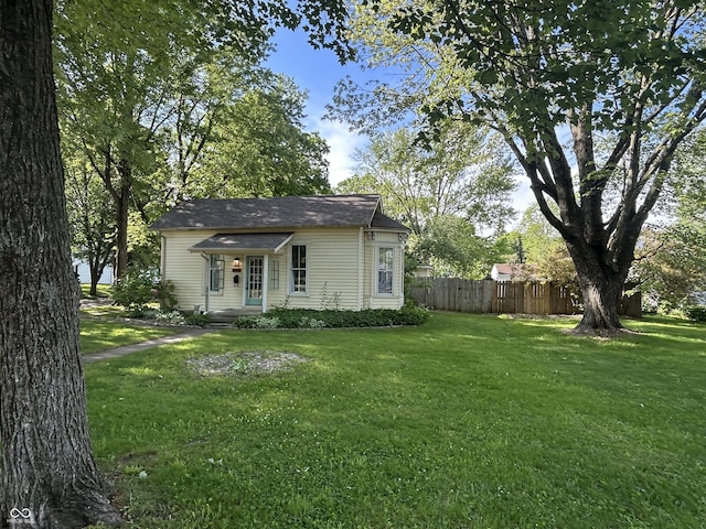 404 Pearl St, Pendleton, IN 46064 - view of front of house