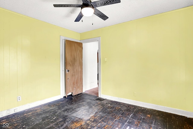 1523 E Mills Ave, Indianapolis, IN 46227 - unfurnished room featuring a ceiling fan and baseboards