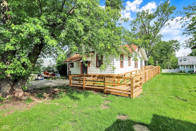 1523 E Mills Ave, Indianapolis, IN 46227 - view of yard featuring a deck
