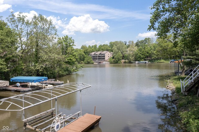 11226 Blackwalnut Pt, Indianapolis, IN 46236 - dock with a water view