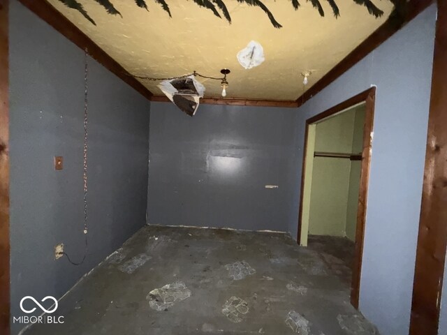 105 N Sheridan St, Ridgeville, IN 47380 - below grade area with crown molding