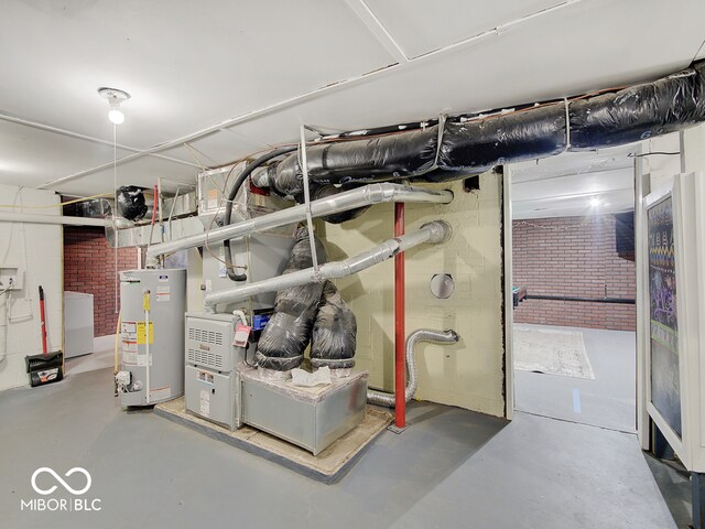 3659 Watson Rd, Indianapolis, IN 46205 - utility room featuring water heater