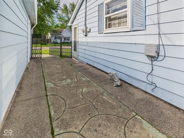 814 Walnut St, Anderson, IN 46012 - view of patio