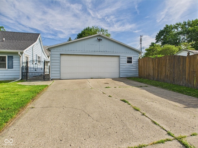 814 Walnut St, Anderson, IN 46012 - view of detached garage
