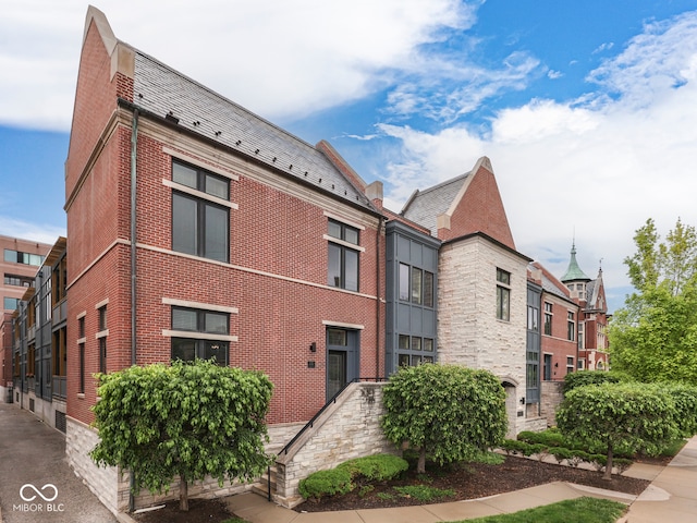 222 N E St Unit 103, Indianapolis, IN 46204 - view of building exterior