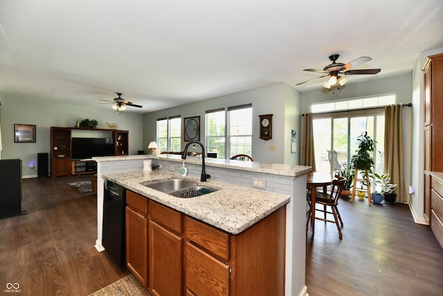 938 Weeping Way Ln, Avon, IN 46123 - kitchen featuring a sink, dishwasher, a ceiling fan, and an island with sink