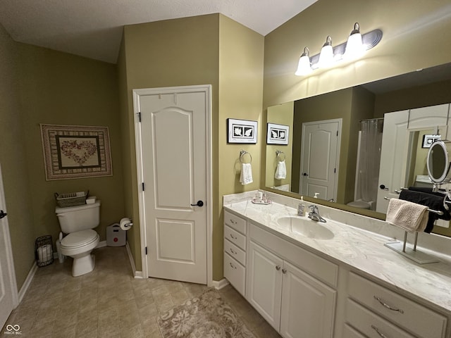 5486 Lipizzan Ln, Plainfield, IN 46168 - full bath with toilet, baseboards, vanity, and a shower with shower curtain