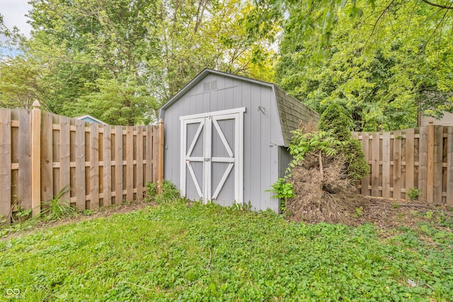 1104 Briarwood Dr, Brownsburg, IN 46112 - view of shed featuring a fenced backyard