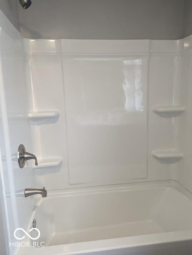 2968 N Arsenal Ave, Indianapolis, IN 46218 - bathroom featuring shower / tub combination