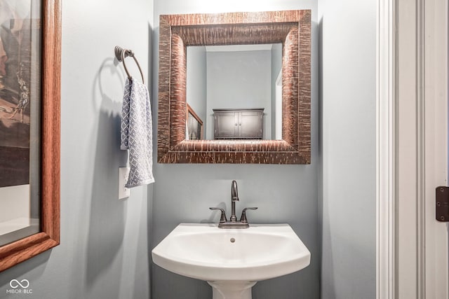 548 Gosford Ct, Westfield, IN 46074 - bathroom featuring a sink