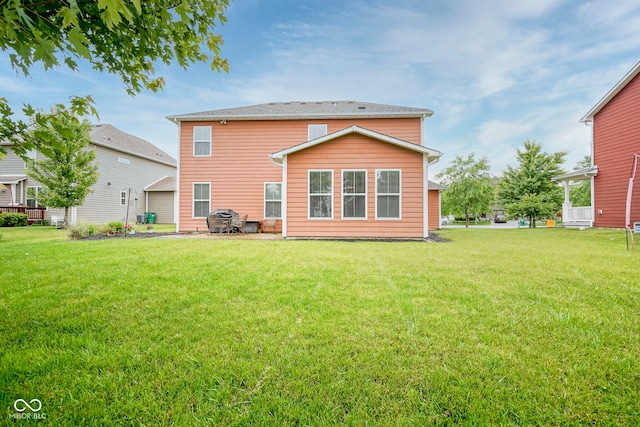 548 Gosford Ct, Westfield, IN 46074 - rear view of house featuring a lawn