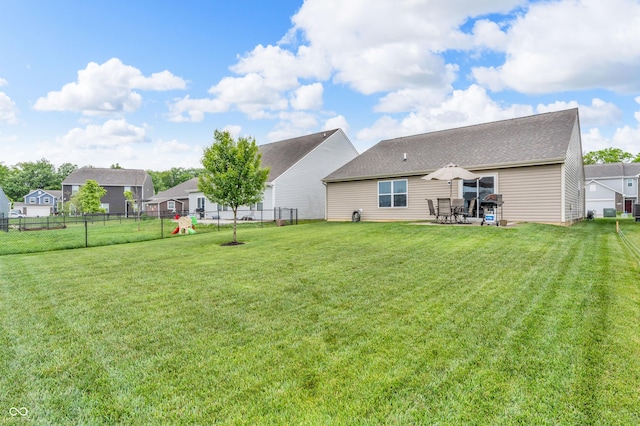 10731 Jimmy Lake Dr, Indianapolis, IN 46239 - back of property with a patio area