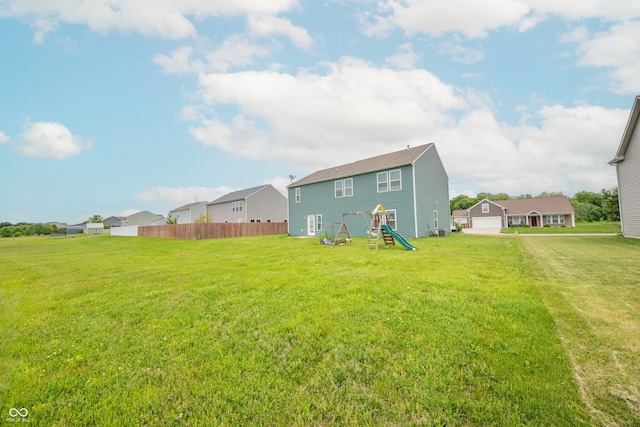 4712 Clairmont Dr, Columbus, IN 47203 - back of property with a playground