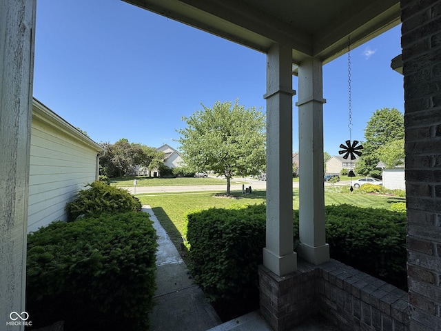 7970 Cobblesprings Dr, Avon, IN 46123 - view of grassy yard featuring covered porch