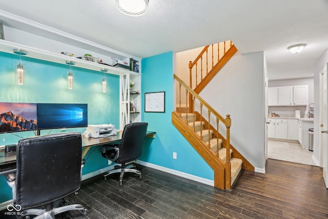 6804 Erika Ln, Nashville, IN 47448 - home office featuring dark wood-style floors and baseboards