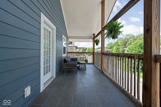 609 E 39th St, Indianapolis, IN 46205 - view of covered porch