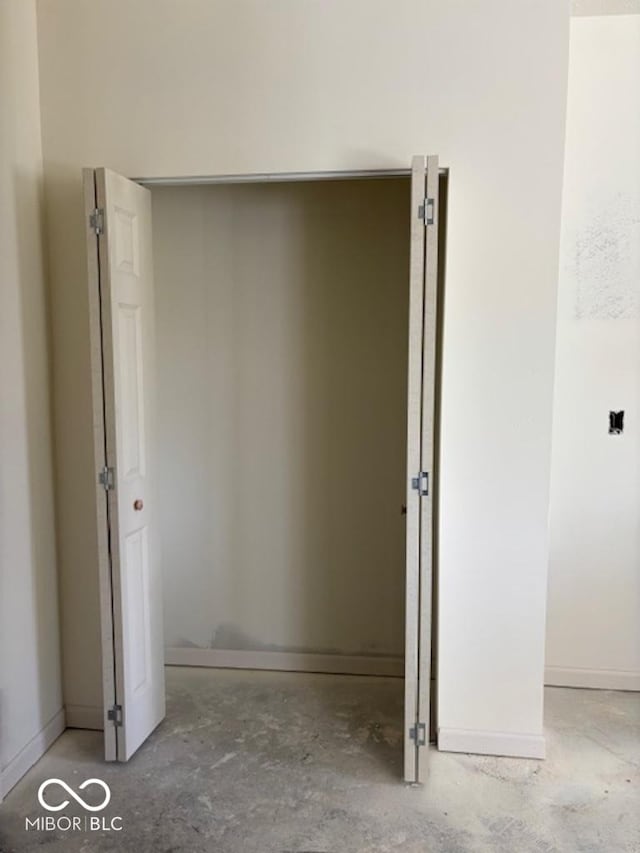3897 Berkdale Ct, Columbus, IN 47203 - view of closet