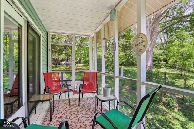 9240 E Woodview Dr, Bloomington, IN 47401 - view of sunroom / solarium