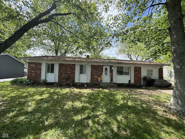 2015 Rosewood Dr, Anderson, IN 46011 - view of front of property featuring brick siding and a front yard