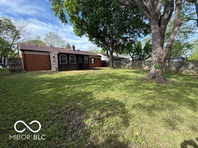7842 Brennan Rd, Indianapolis, IN 46219 - view of yard