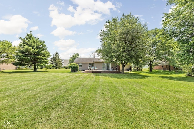 3020 E 400 S, Lebanon, IN 46052 - view of grassy yard with a deck