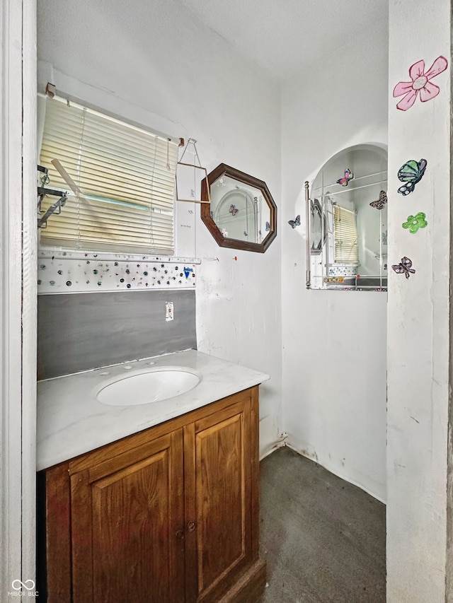 2006 N Olney St, Indianapolis, IN 46218 - bathroom with vanity