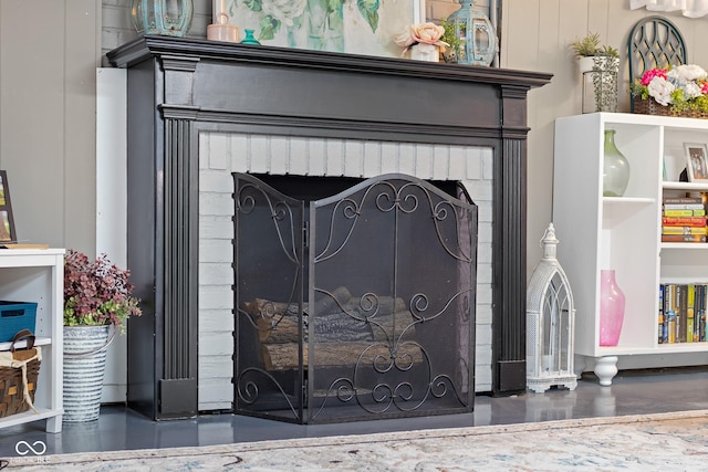 2021 Chestnut St, Columbus, IN 47201 - detailed view of a fireplace