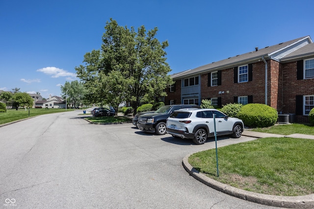 1602 Queensbridge Sq Unit 7, Indianapolis, IN 46219 - view of asphalt street with curbs