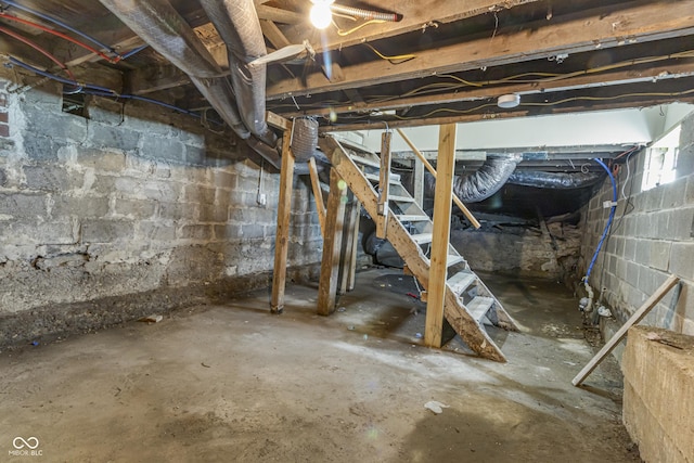418 Harlan St, Indianapolis, IN 46201 - unfinished below grade area with stairs