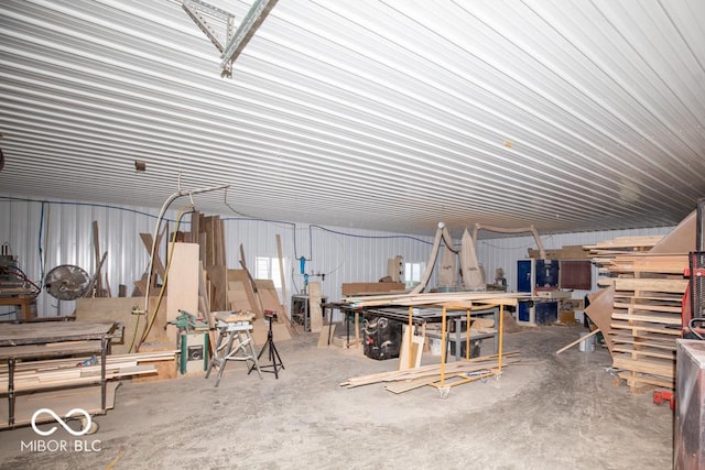 6190 E County Road 800 N, North Vernon, IN 47265 - garage featuring a workshop area