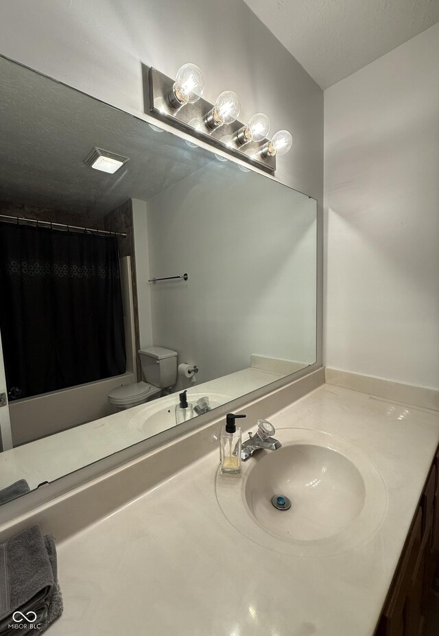 9535 Longwell Dr, Indianapolis, IN 46240 - full bathroom with toilet and vanity