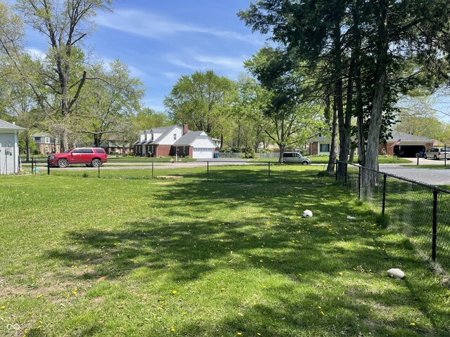 7731 Scarborough Blvd S, Indianapolis, IN 46256 - view of yard