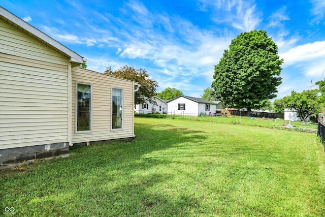 356 Daugherty St, Columbus, IN 47201 - view of yard