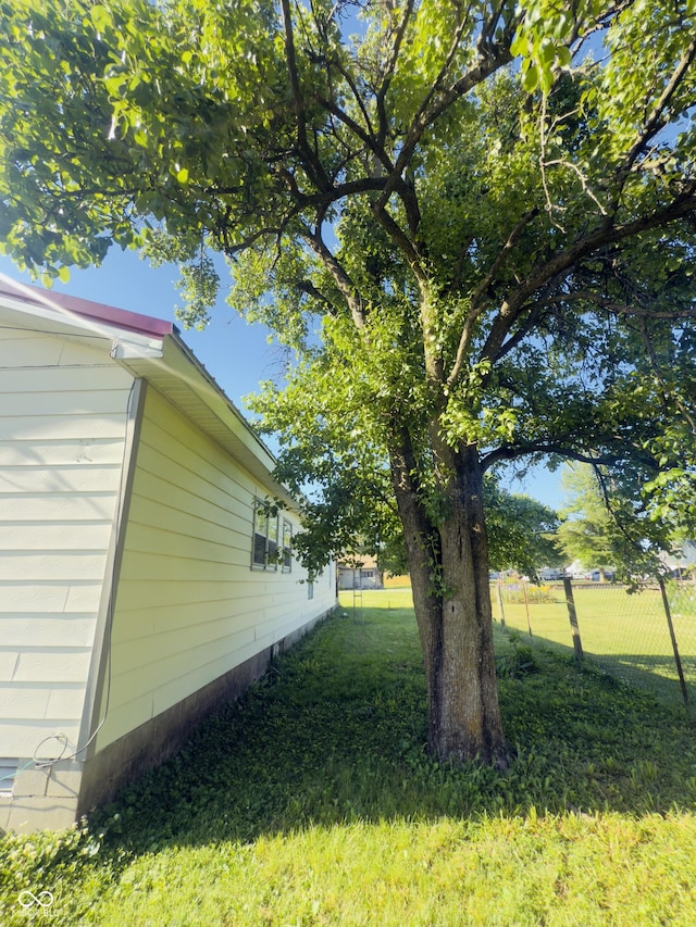 3385 W Commerce St, Vallonia, IN 47281 - view of yard