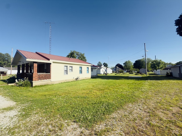 3385 W Commerce St, Vallonia, IN 47281 - view of green lawn