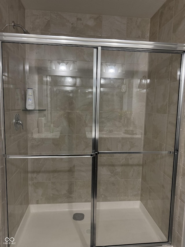 8241 Morera Ct, Indianapolis, IN 46237 - bathroom with a shower stall