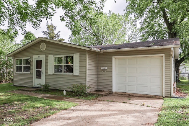 521 Elmhurst Pl, Whiteland, IN 46184 - ranch-style house with driveway and an attached garage