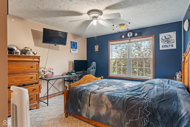 7978 Park Meadows Dr, Brownsburg, IN 46112 - bedroom with a ceiling fan and a textured ceiling