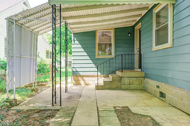 4621 E 17th St, Indianapolis, IN 46218 - view of doorway to property